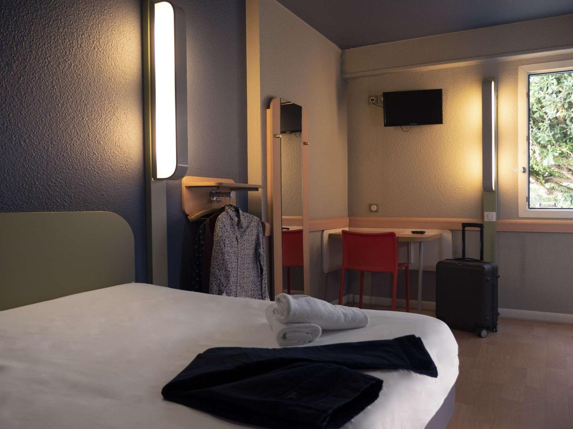 Ibis Budget Arles Sud Fourchon Zewnętrze zdjęcie